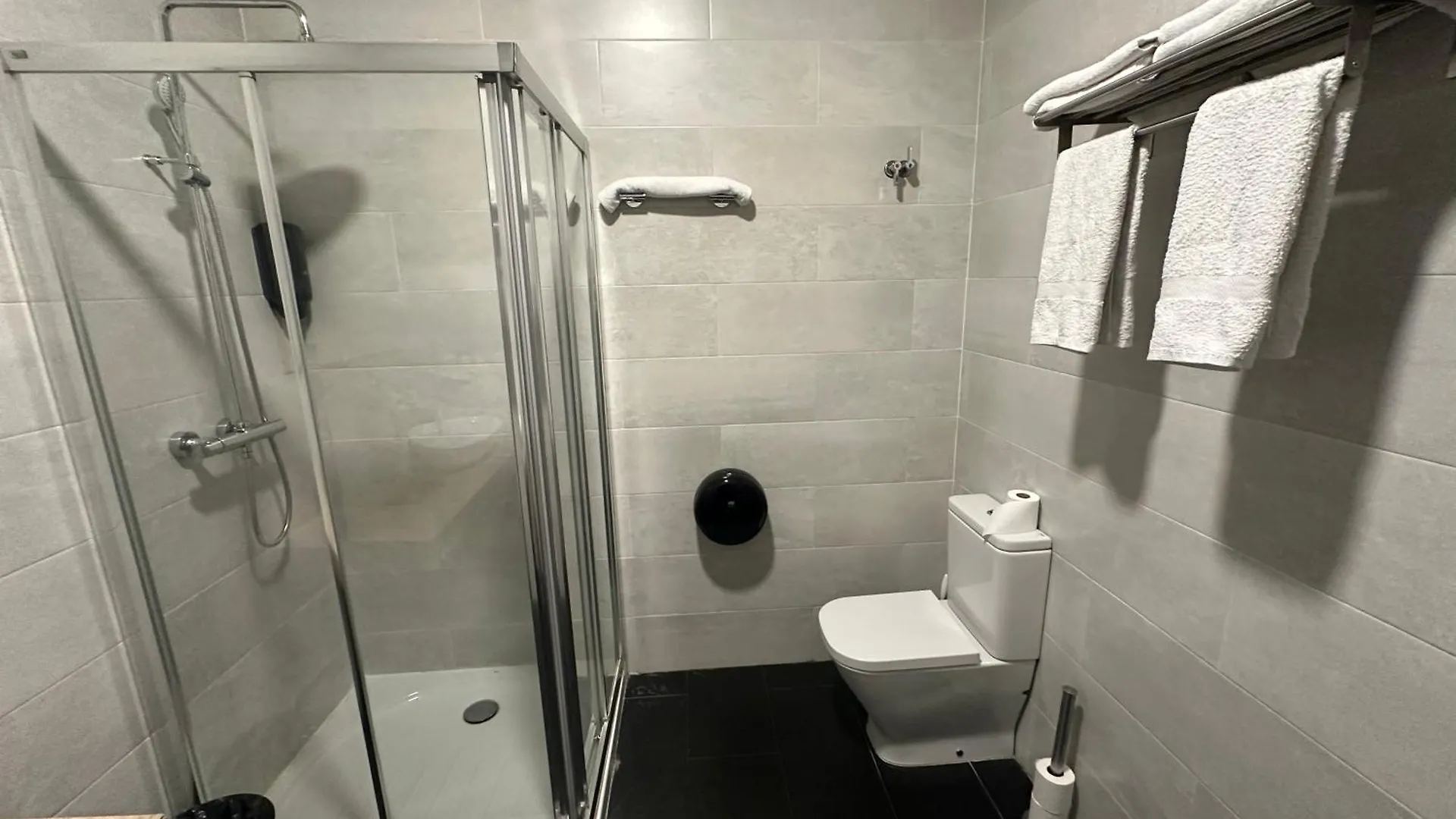 Apartamentos R&K 26B Bilbao 0*,  Spain